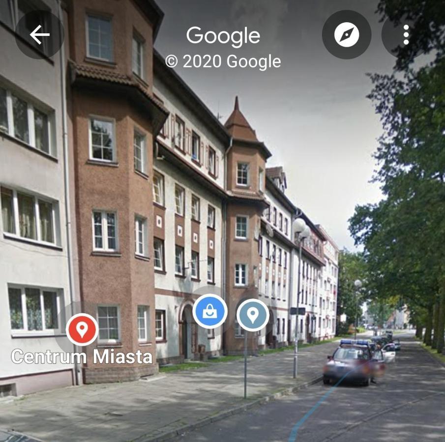 1 Apartment *